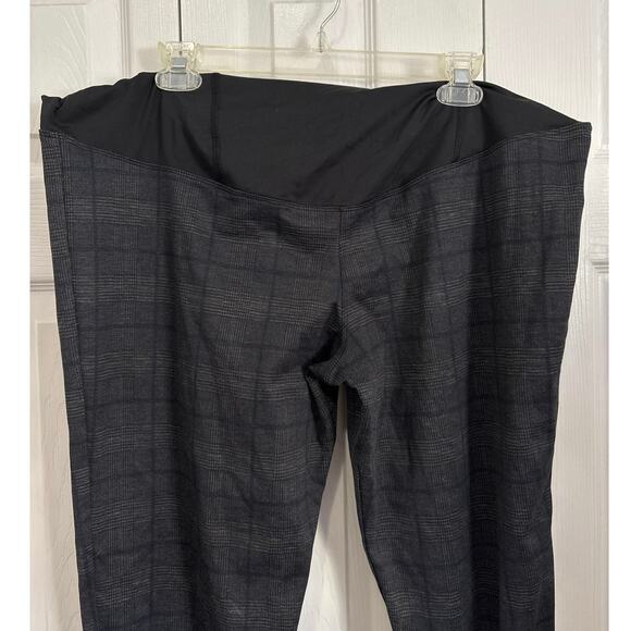 Ingrid & Isabel Soft Plaid Maternity Pants with Belly Panel Size Large - Picture 3 of 10